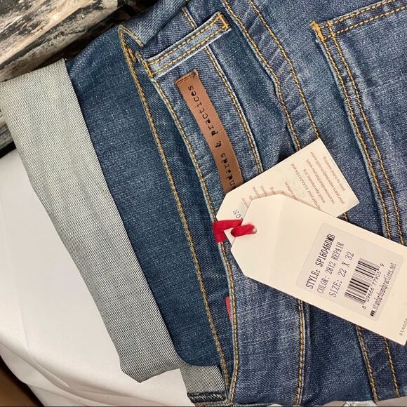 Boyfriend Jeans, NWT 22W - Picture 6 of 9